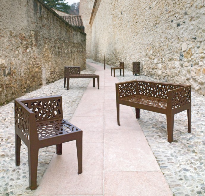 Brown chairs and arm chairs, Corten Style Collection